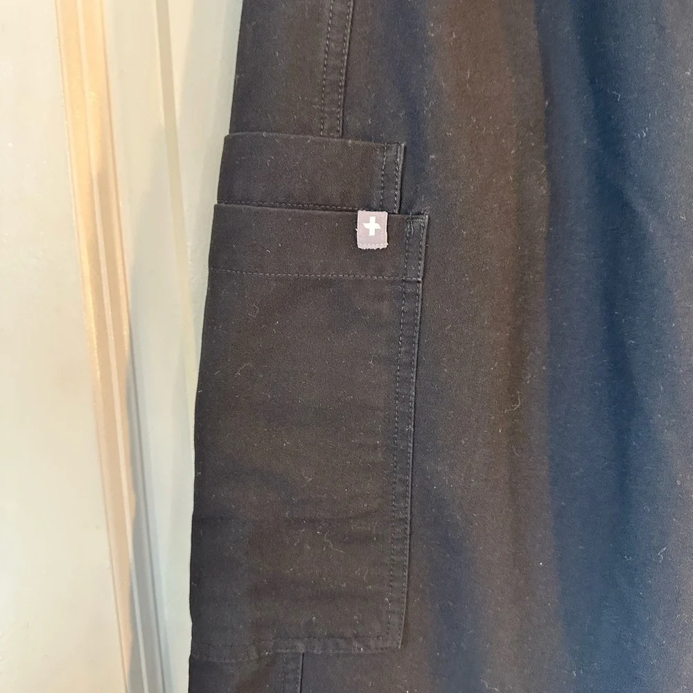 FIGS Axim Cargo Black Medical Scrubs, Size 36
